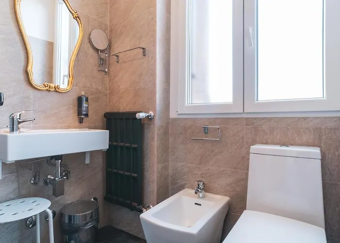 Πανσιόν Golden Piazza Di Spagna 3*
