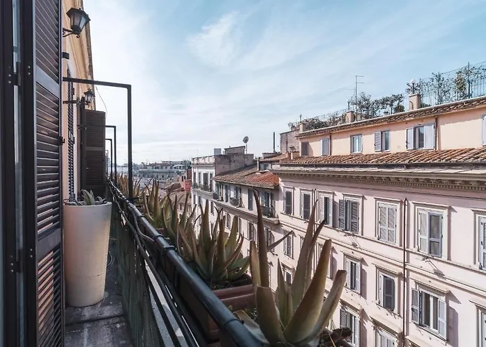 Golden Piazza Di Spagna Rome